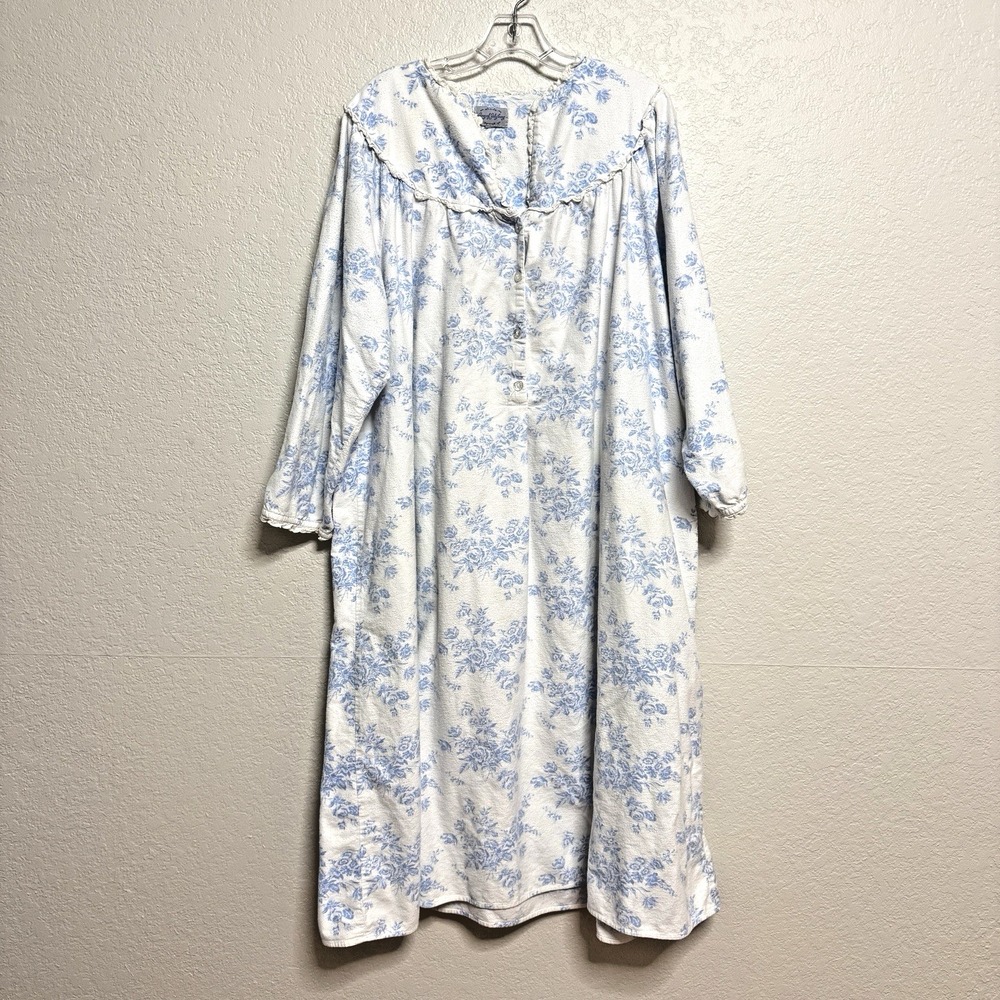 Lanz of Salzburg Womens XL Blue Floral Flannel Nightgown Cottagecore